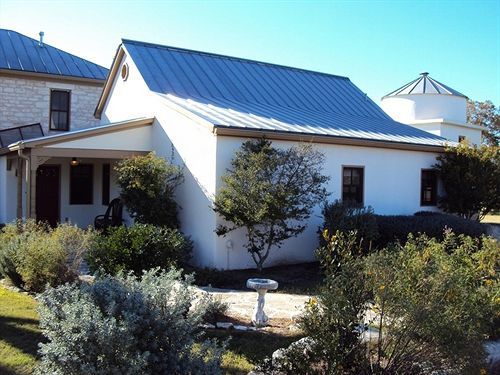 Rock House Hideaway Complex Фредериксберг Экстерьер фото